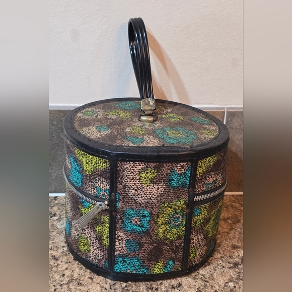 Floral MCM Vintage Hat Wig Box Carrying Case With Handle display picture 1